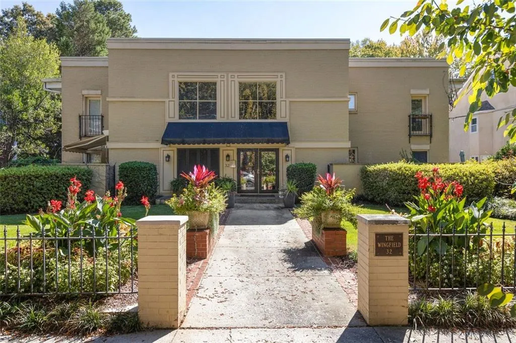 32 28th Street Nw Unit #204, Atlanta, Georgia 30309, 2 Bedrooms Bedrooms, ,2 BathroomsBathrooms,Residential,For Sale,32 28th Street Nw Unit #204,7669538