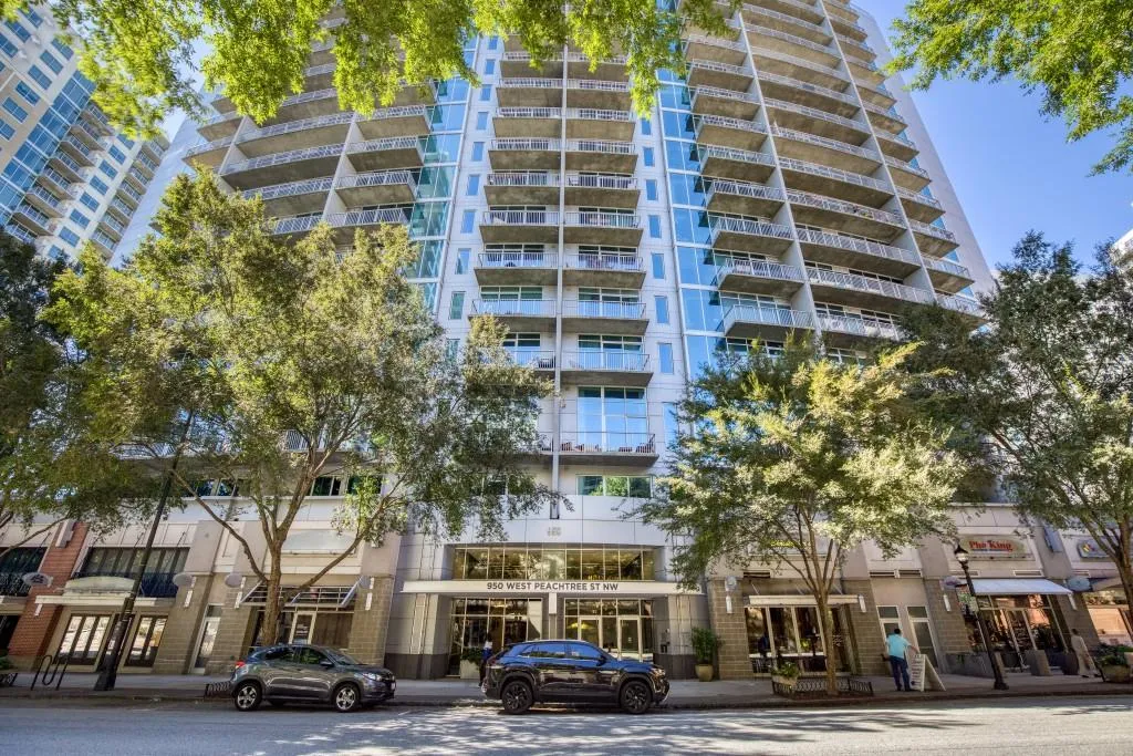 950 W Peachtree Street Unit 1002, Atlanta, Georgia 30309, 1 Bedroom Bedrooms, ,1 BathroomBathrooms,Residential,For Sale,950 W Peachtree Street Unit 1002,7670086