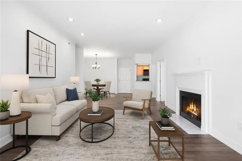 2865 Lenox Road Ne Unit 601, Atlanta, Georgia 30324, 2 Bedrooms Bedrooms, ,2 BathroomsBathrooms,Residential,For Sale,2865 Lenox Road Ne Unit 601,7670658
