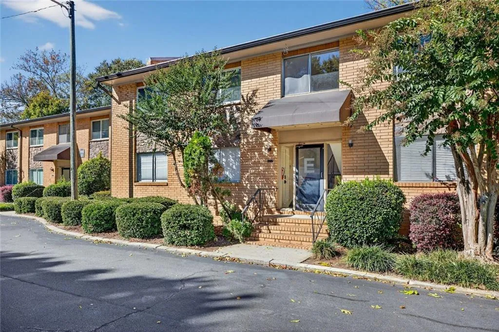 100 Biscayne Drive Nw Unit E4, Atlanta, Georgia 30309, 1 Bedroom Bedrooms, ,1 BathroomBathrooms,Residential,For Sale,100 Biscayne Drive Nw Unit E4,7670612 100 Biscayne Drive Nw Unit E4, Atlanta, Georgia 30309, 1 Bedroom Bedrooms, ,1 BathroomBathrooms,Residential,For Sale,100 Biscayne Drive Nw Unit E4,7670612