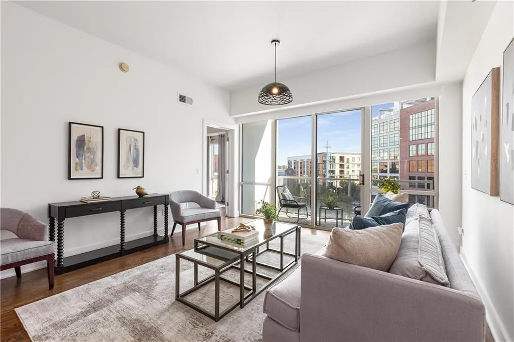 1100 Howell Mill Road Nw Unit 404, Atlanta, Georgia 30318, 1 Bedroom Bedrooms, ,1 BathroomBathrooms,Residential,For Sale,1100 Howell Mill Road Nw Unit 404,7661844