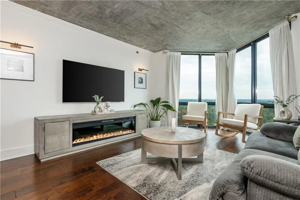 2870 Pharr Court South Nw Unit 2007, Atlanta, Georgia 30305, 1 Bedroom Bedrooms, ,1 BathroomBathrooms,Residential,For Sale,2870 Pharr Court South Nw Unit 2007,7670659