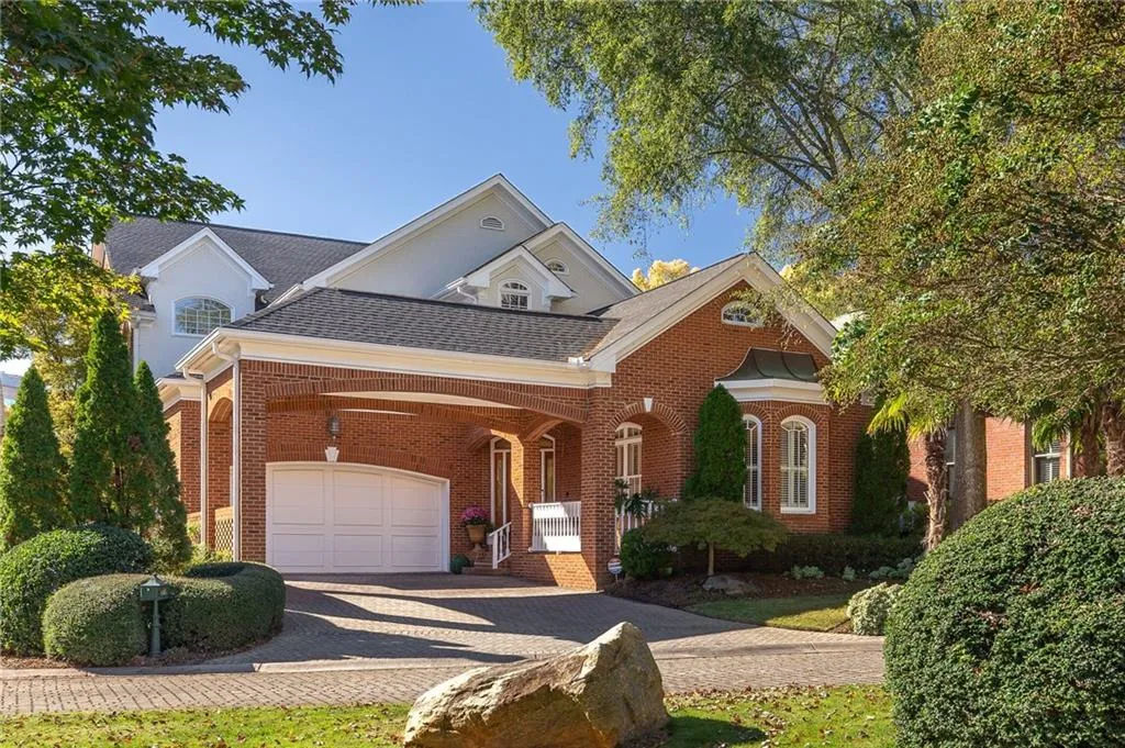 1065 Arbor Trace Ne, Brookhaven, Georgia 30319, 5 Bedrooms Bedrooms, ,4 BathroomsBathrooms,Residential,For Sale,1065 Arbor Trace Ne,7670129