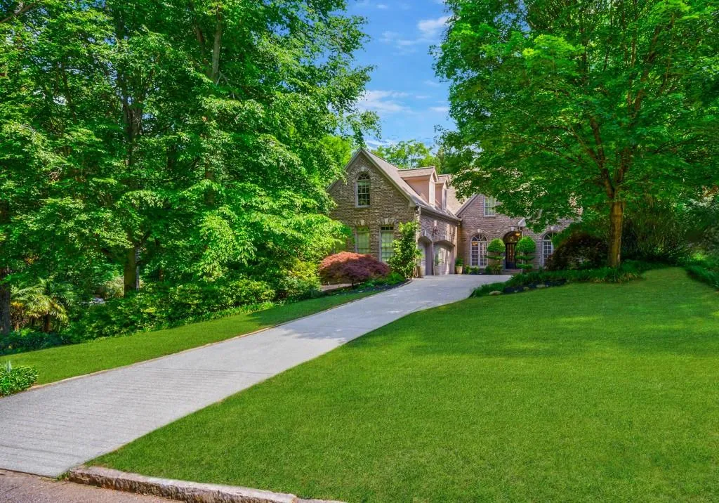 1255 Beech Haven Road N, Atlanta, Georgia 30324, 5 Bedrooms Bedrooms, ,5 BathroomsBathrooms,Residential,For Sale,1255 Beech Haven Road N,7672096