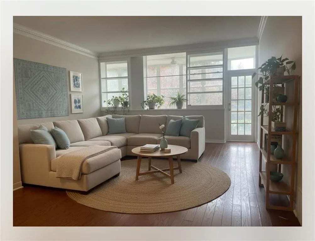 3060 Pharr Court North Nw Unit 123, Atlanta, Georgia 30305, 2 Bedrooms Bedrooms, ,1 BathroomBathrooms,Residential,For Sale,3060 Pharr Court North Nw Unit 123,7671913