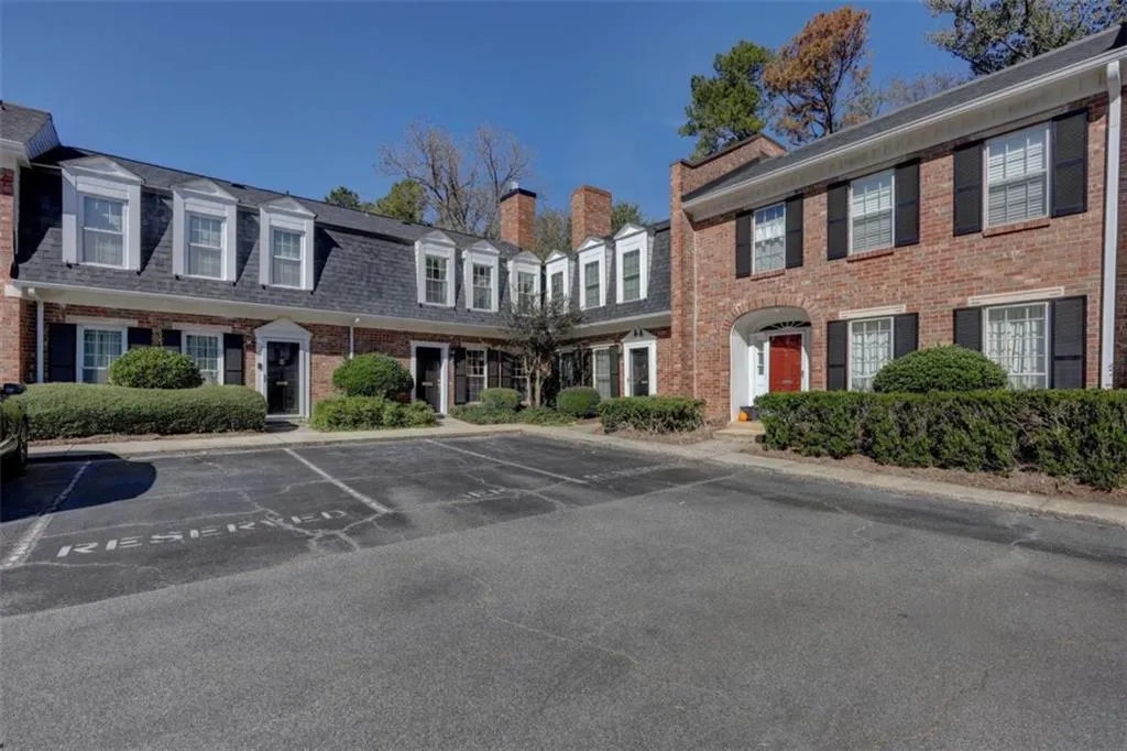 6 Kings Tavern Place, Atlanta, Georgia 30318, 2 Bedrooms Bedrooms, ,2 BathroomsBathrooms,Residential,For Sale,6 Kings Tavern Place,7672425