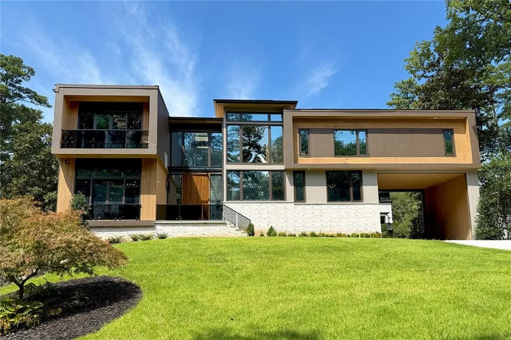 654 Longleaf Drive Ne, Atlanta, Georgia 30342, 6 Bedrooms Bedrooms, ,6 BathroomsBathrooms,Residential,For Sale,654 Longleaf Drive Ne,7672436