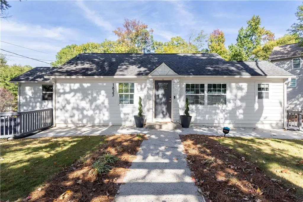 1823 Defoor Avenue Nw, Atlanta, Georgia 30318, 4 Bedrooms Bedrooms, ,3 BathroomsBathrooms,Residential,For Sale,1823 Defoor Avenue Nw,7674582