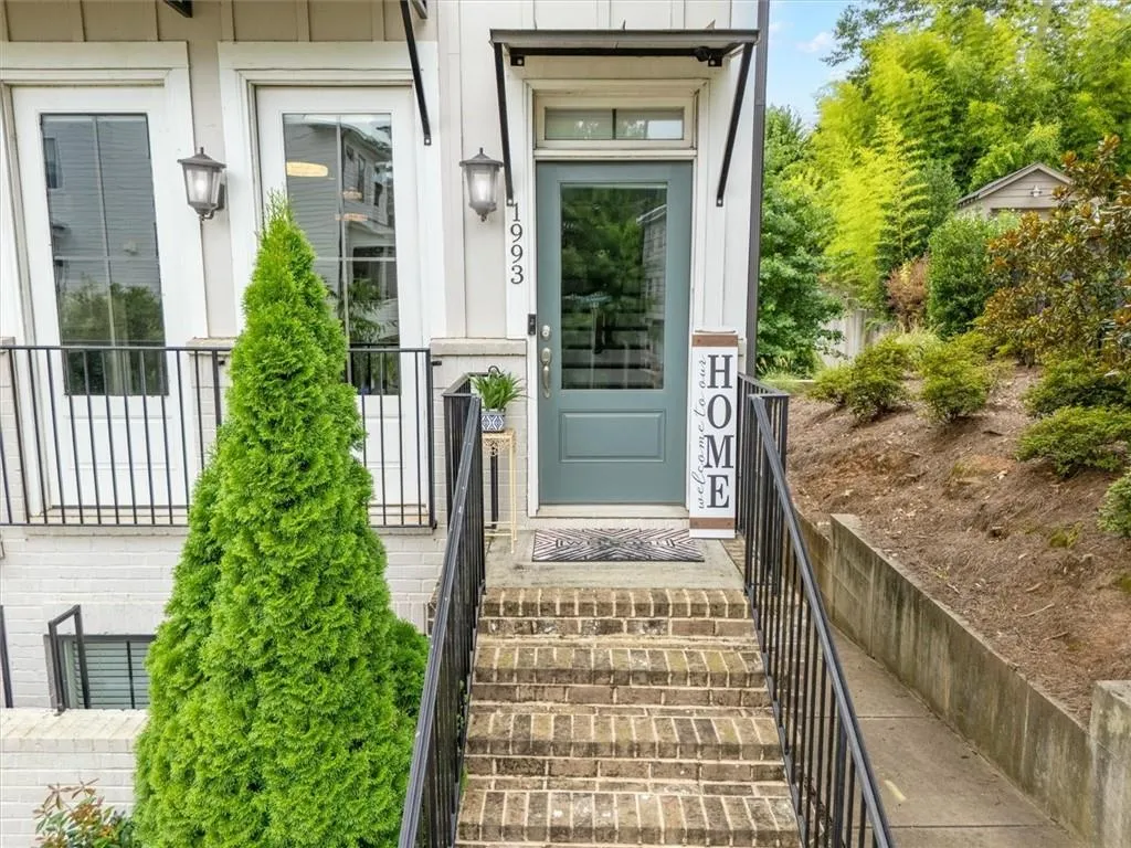 1993 Rockledge Road Ne, Atlanta, Georgia 30324, 3 Bedrooms Bedrooms, ,3 BathroomsBathrooms,Residential,For Sale,1993 Rockledge Road Ne,7675928