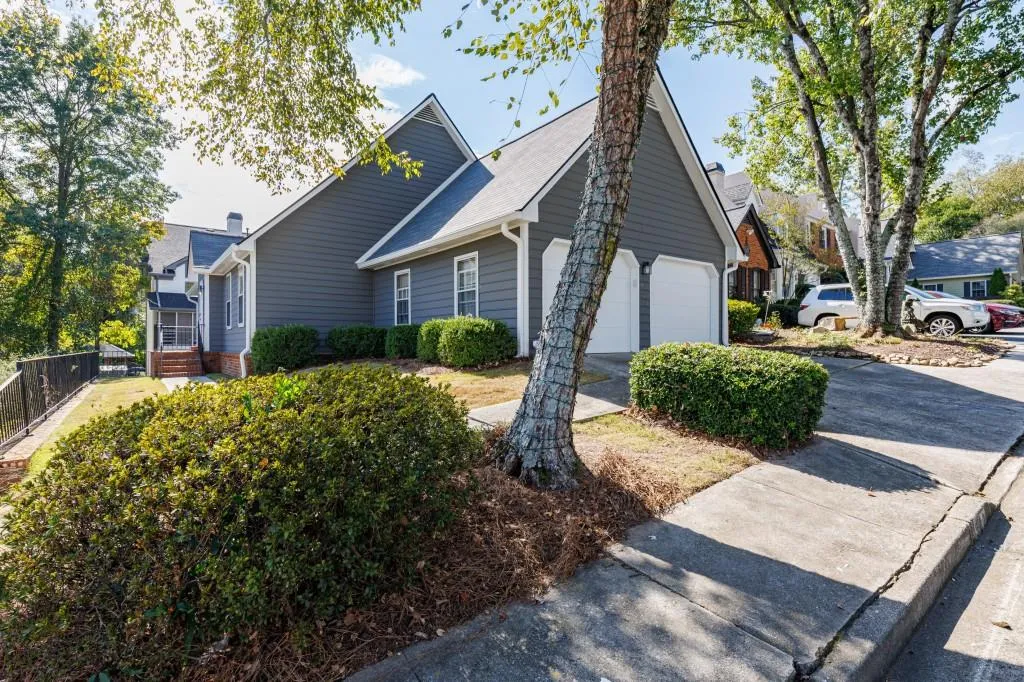 923 Lenox Hill Court Ne, Atlanta, Georgia 30324, 3 Bedrooms Bedrooms, ,3 BathroomsBathrooms,Residential,For Sale,923 Lenox Hill Court Ne,7677013