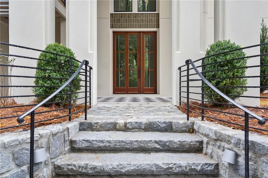 91 Sheridan Drive, Atlanta, Georgia 30305, 4 Bedrooms Bedrooms, 0 ,3 BathroomsBathrooms,Residential,For Sale,91 Sheridan Drive,7677032