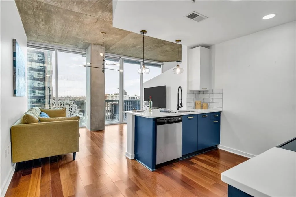 3324 Peachtree Road Ne Unit 1813, Atlanta, Georgia 30326, 1 Bedroom Bedrooms, ,1 BathroomBathrooms,Residential,For Sale,3324 Peachtree Road Ne Unit 1813,7679698