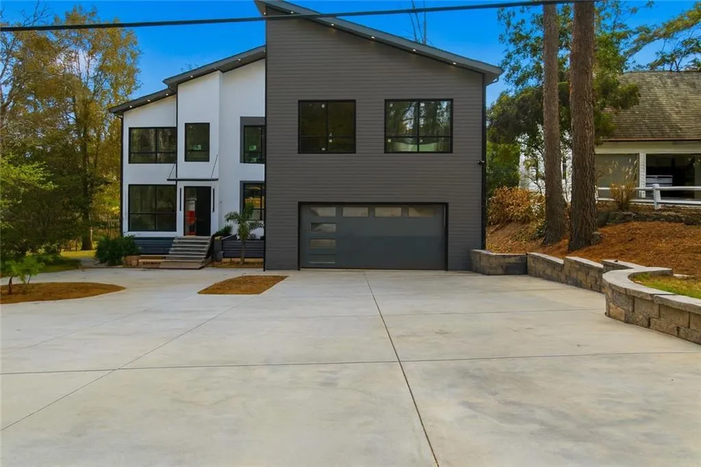 4238 Paces Ferry Road Se, Atlanta, Georgia 30339, 5 Bedrooms Bedrooms, ,5 BathroomsBathrooms,Residential,For Sale,4238 Paces Ferry Road Se,7650514