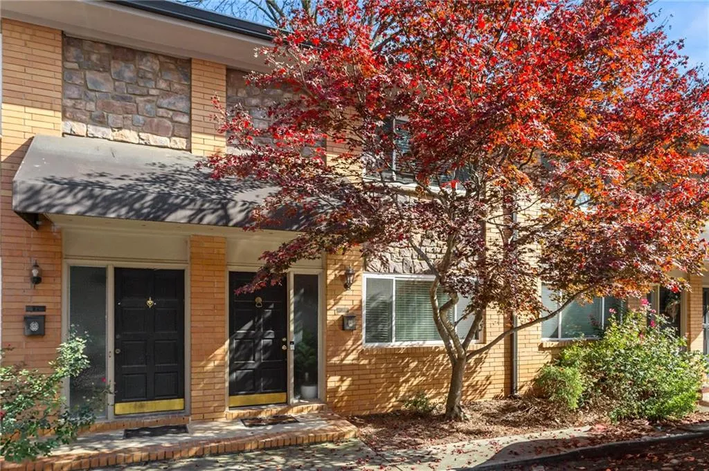 120 Biscayne Drive Nw Unit B3, Atlanta, Georgia 30309, 2 Bedrooms Bedrooms, ,1 BathroomBathrooms,Residential,For Sale,120 Biscayne Drive Nw Unit B3,7685009