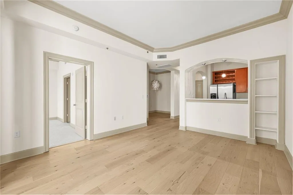 3445 Stratford Road Ne Unit 305, Atlanta, Georgia 30326, 1 Bedroom Bedrooms, 0 ,1 BathroomBathrooms,Residential,For Sale,3445 Stratford Road Ne Unit 305,7685316