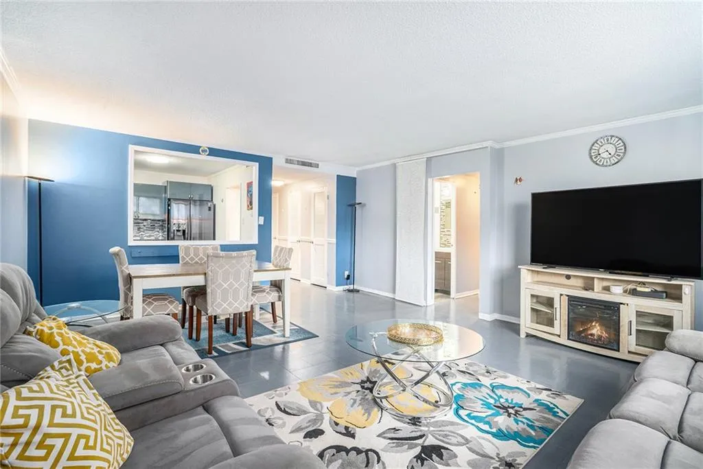 2965 Pharr Court South Nw Unit 614, Atlanta, Georgia 30305, 2 Bedrooms Bedrooms, ,2 BathroomsBathrooms,Residential,For Sale,2965 Pharr Court South Nw Unit 614,7683327