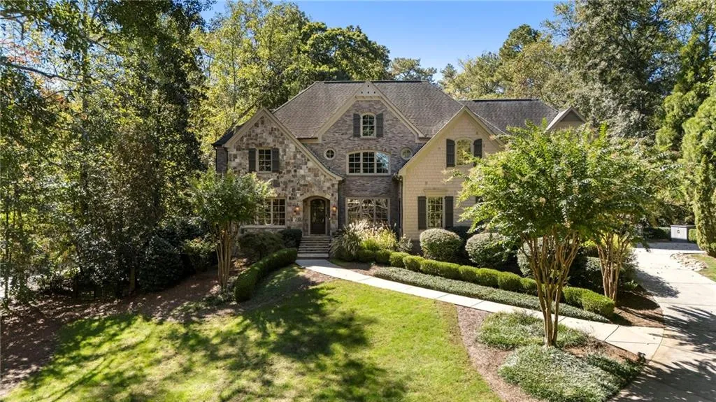 5178 S Trimble Road, Atlanta, Georgia 30342, 6 Bedrooms Bedrooms, ,7 BathroomsBathrooms,Residential,For Sale,5178 S Trimble Road,7687101