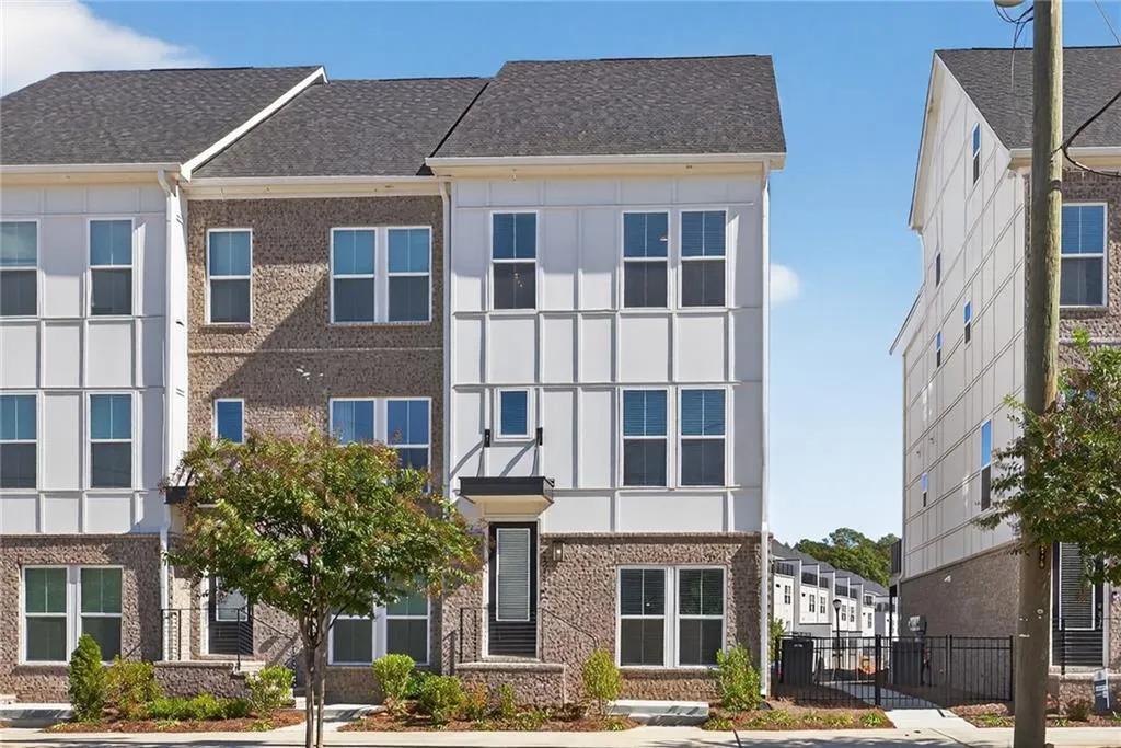 2571 Astaire Court, Atlanta, Georgia 30318, 3 Bedrooms Bedrooms, ,3 BathroomsBathrooms,Residential,For Sale,2571 Astaire Court,7687516