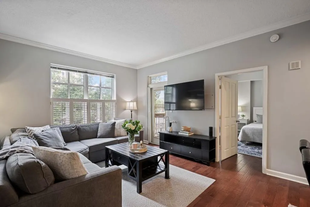 1101 Juniper Street Unit 219, Atlanta, Georgia 30309, 2 Bedrooms Bedrooms, ,2 BathroomsBathrooms,Residential,For Sale,1101 Juniper Street Unit 219,7688316