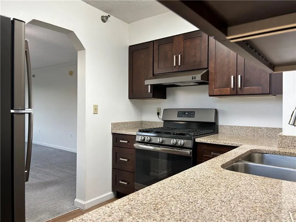 2479 Peachtree Road Ne Unit 317, Atlanta, Georgia 30305, 2 Bedrooms Bedrooms, ,2 BathroomsBathrooms,Residential,For Sale,2479 Peachtree Road Ne Unit 317,7689033