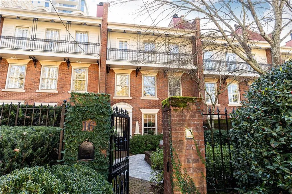 16 Muscogee Avenue Nw, Atlanta, Georgia 30305, 2 Bedrooms Bedrooms, ,2 BathroomsBathrooms,Residential,For Sale,16 Muscogee Avenue Nw,7688497