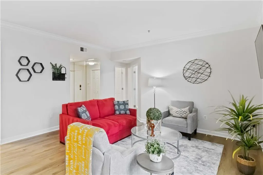 2161 Peachtree Road Ne Unit 405, Atlanta, Georgia 30309, 2 Bedrooms Bedrooms, ,2 BathroomsBathrooms,Residential,For Sale,2161 Peachtree Road Ne Unit 405,7689801