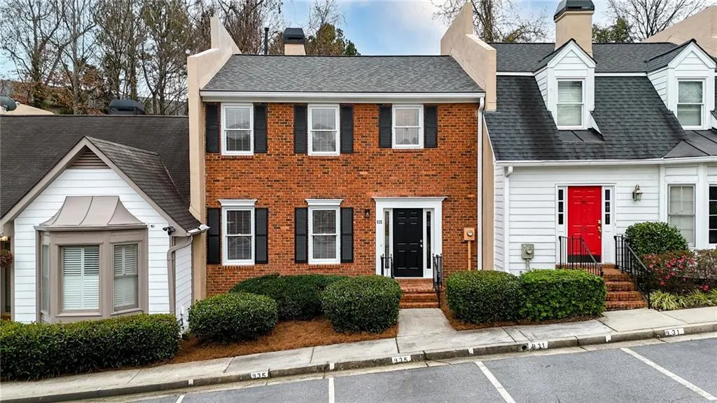 935 Lenox Hill Court Ne, Atlanta, Georgia 30324, 3 Bedrooms Bedrooms, ,2 BathroomsBathrooms,Residential,For Sale,935 Lenox Hill Court Ne,7691166
