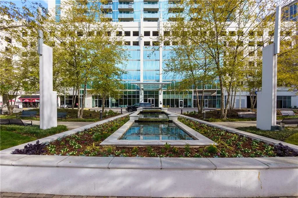 3324 Peachtree Road Ne Unit 801, Atlanta, Georgia 30326, 2 Bedrooms Bedrooms, ,2 BathroomsBathrooms,Residential,For Sale,3324 Peachtree Road Ne Unit 801,7693211