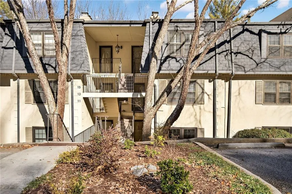 116 Rosaire Place Nw, Atlanta, Georgia 30327, 2 Bedrooms Bedrooms, 0 ,2 BathroomsBathrooms,Residential,Sold,116 Rosaire Place Nw,7697599