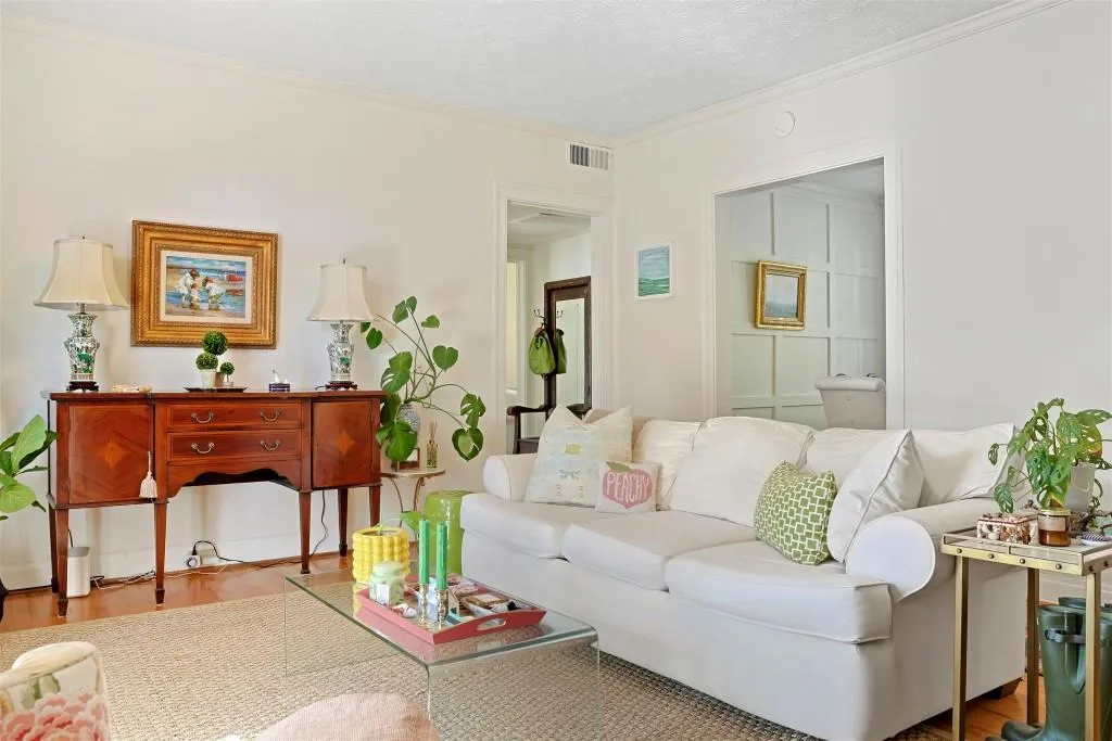 2230 Peachtree Road Nw Unit A6, Atlanta, Georgia 30309, 2 Bedrooms Bedrooms, 0 ,1 BathroomBathrooms,Residential,For Sale,2230 Peachtree Road Nw Unit A6,7701279