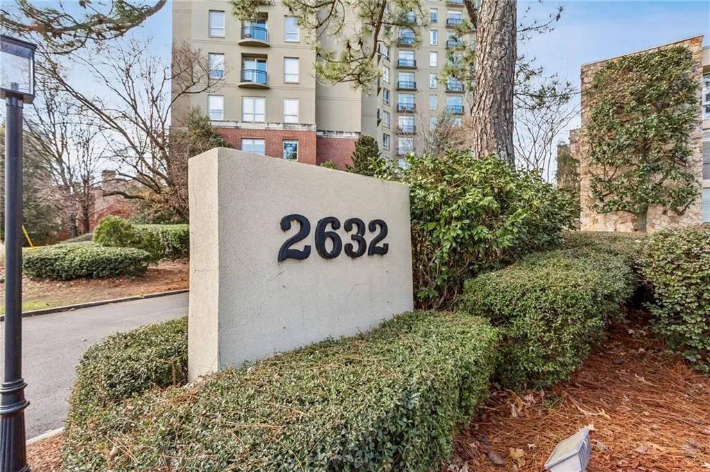 2632 Peachtree Road Nw Unit 402b, Atlanta, Georgia 30305, 2 Bedrooms Bedrooms, 0 ,2 BathroomsBathrooms,Residential,For Sale,2632 Peachtree Road Nw Unit 402b,7702795
