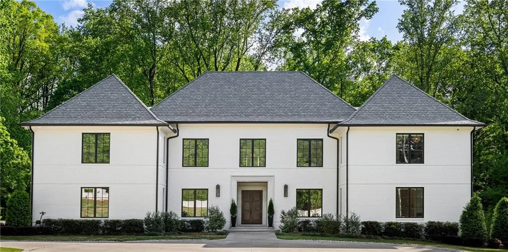 5260 Long Island Drive Nw, Atlanta, Georgia 30327, 8 Bedrooms Bedrooms, 0 ,7 BathroomsBathrooms,Residential,For Sale,5260 Long Island Drive Nw,7704160