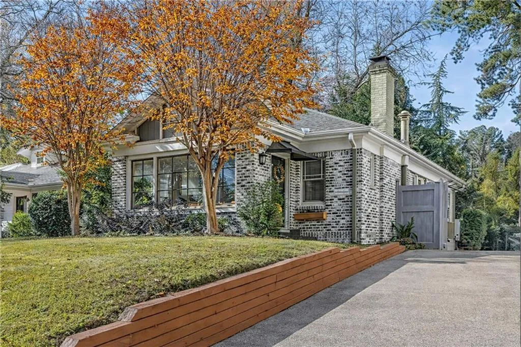 21 Park Circle Ne, Atlanta, Georgia 30305, 3 Bedrooms Bedrooms, 0 ,2 BathroomsBathrooms,Residential,For Sale,21 Park Circle Ne,7692656 21 Park Circle Ne, Atlanta, Georgia 30305, 3 Bedrooms Bedrooms, 0 ,2 BathroomsBathrooms,Residential,For Sale,21 Park Circle Ne,7692656