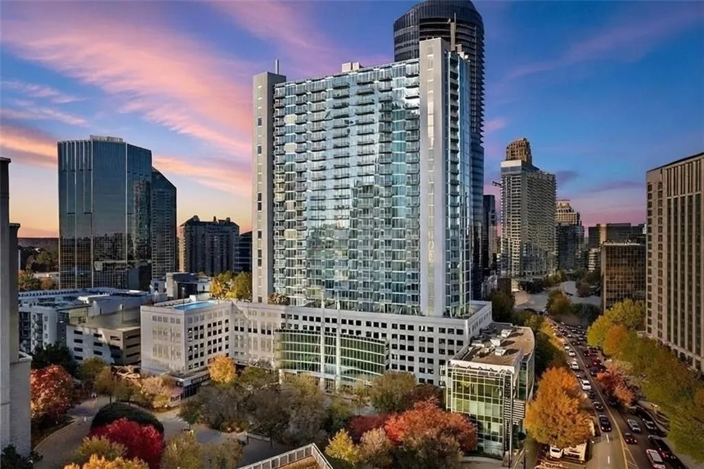3324 Peachtree Road Ne Unit 3015, Atlanta, Georgia 30326, 2 Bedrooms Bedrooms, 0 ,2 BathroomsBathrooms,Residential,For Sale,3324 Peachtree Road Ne Unit 3015,7713311
