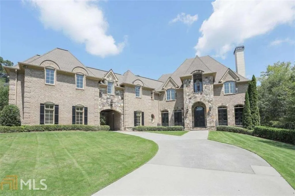 453 Londonberry Road, Atlanta, Georgia 30327, 7 Bedrooms Bedrooms, 0 ,8 BathroomsBathrooms,Residential,For Sale,453 Londonberry Road,7715180