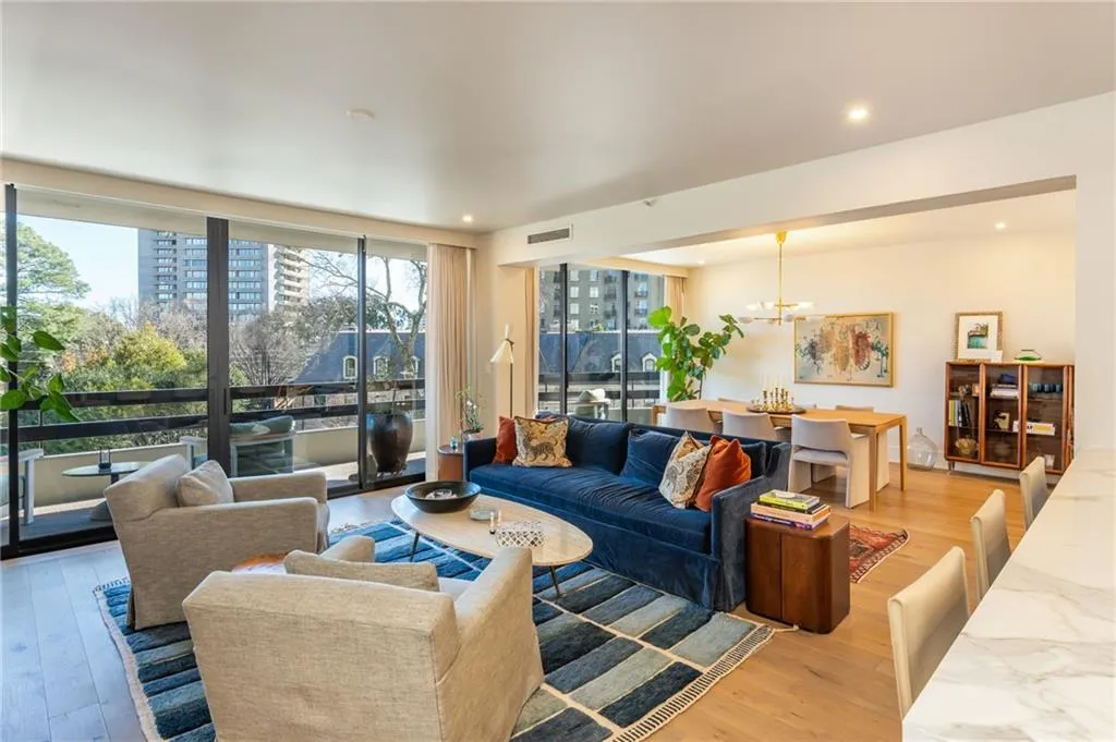 2660 Peachtree Road Nw Unit 6h, Atlanta, Georgia 30305, 2 Bedrooms Bedrooms, 0 ,2 BathroomsBathrooms,Residential,For Sale,2660 Peachtree Road Nw Unit 6h,7718585