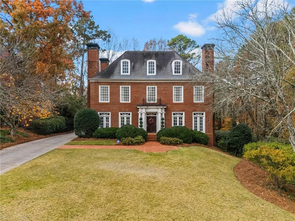 1390 Wesley Circle Nw, Atlanta, Georgia 30327, 5 Bedrooms Bedrooms, 0 ,6 BathroomsBathrooms,Residential,Sold,1390 Wesley Circle Nw,7720611