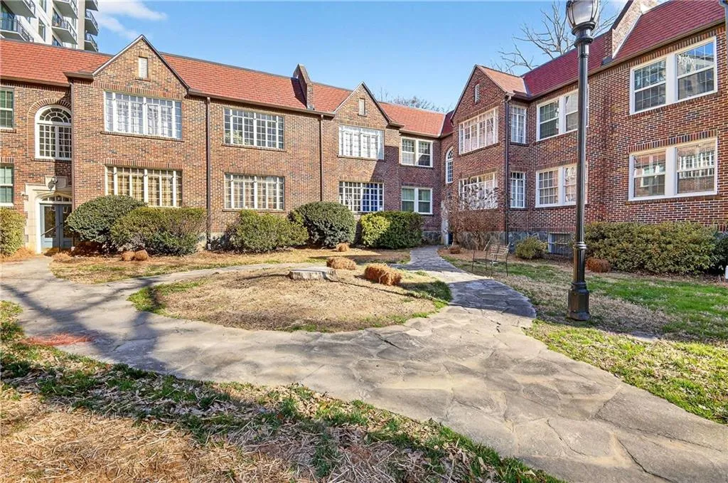1765 Peachtree Street Nw Unit 2g, Atlanta, Georgia 30309, 1 Bedroom Bedrooms, 0 ,1 BathroomBathrooms,Residential,For Sale,1765 Peachtree Street Nw Unit 2g,7721635