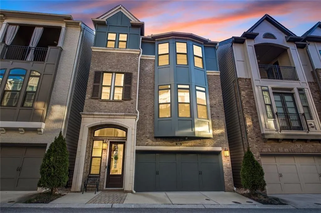 513 Ne Broadview Place Ne, Atlanta, Georgia 30324, 3 Bedrooms Bedrooms, 0 ,3 BathroomsBathrooms,Residential,For Sale,513 Ne Broadview Place Ne,7722449