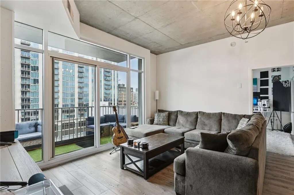 250 Pharr Road Ne Unit 1005, Atlanta, Georgia 30305, 2 Bedrooms Bedrooms, 0 ,2 BathroomsBathrooms,Residential,For Sale,250 Pharr Road Ne Unit 1005,7723663