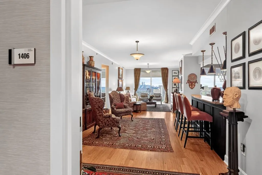 2795 Peachtree Road Ne Unit 1406, Atlanta, Georgia 30305, 2 Bedrooms Bedrooms, 0 ,3 BathroomsBathrooms,Residential,For Sale,2795 Peachtree Road Ne Unit 1406,7724365