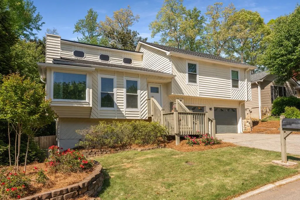 1109 Capital Club Circle Ne, Brookhaven, Georgia 30319, 4 Bedrooms Bedrooms, 0 ,2 BathroomsBathrooms,Residential,For Sale,1109 Capital Club Circle Ne,7726323