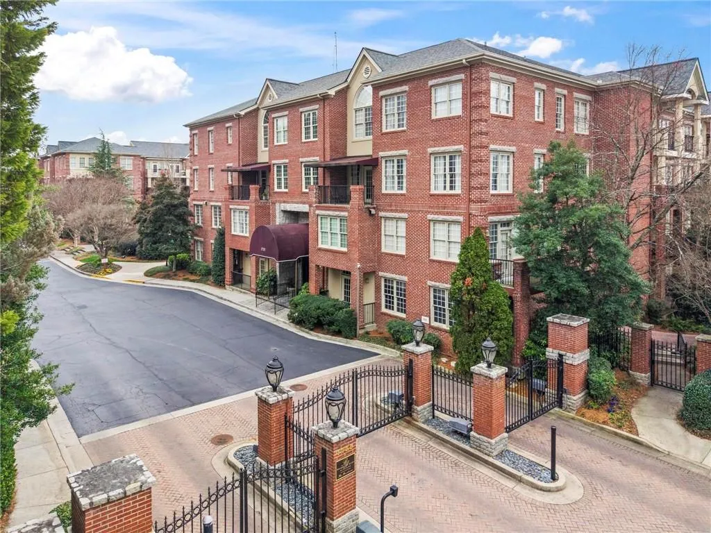 1735 Peachtree Street Ne Unit 109, Atlanta, Georgia 30309, 2 Bedrooms Bedrooms, 0 ,2 BathroomsBathrooms,Residential,For Sale,1735 Peachtree Street Ne Unit 109,7727943
