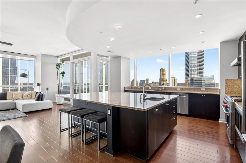 3325 Piedmont Road Ne Unit 2901, Atlanta, Georgia 30305, 3 Bedrooms Bedrooms, 0 ,3 BathroomsBathrooms,Residential,For Sale,3325 Piedmont Road Ne Unit 2901,7728900