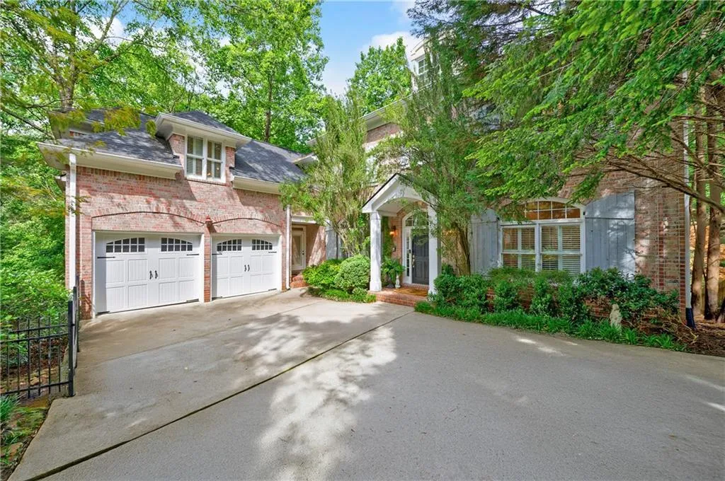 4470 Crestwicke Pointe Ne, Atlanta, Georgia 30319, 5 Bedrooms Bedrooms, 0 ,5 BathroomsBathrooms,Residential,Sold,4470 Crestwicke Pointe Ne,7728775