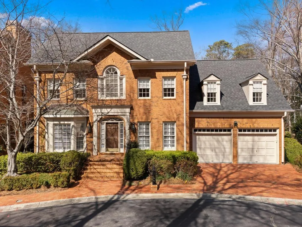 472 Ivy Park Lane Ne, Atlanta, Georgia 30342, 3 Bedrooms Bedrooms, 0 ,2 BathroomsBathrooms,Residential,For Sale,472 Ivy Park Lane Ne,7706661