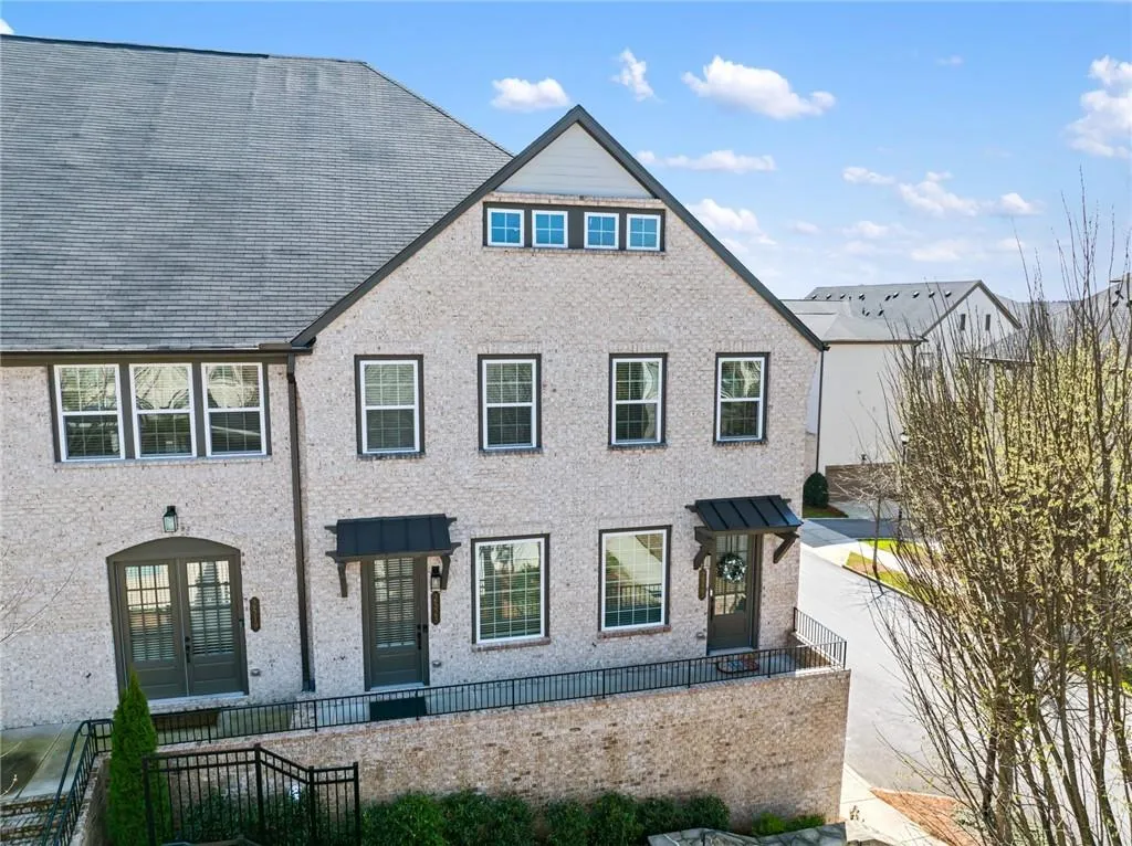 2527 Figaro Drive Unit 214, Atlanta, Georgia 30339, 3 Bedrooms Bedrooms, 0 ,3 BathroomsBathrooms,Residential,For Sale,2527 Figaro Drive Unit 214,7729784