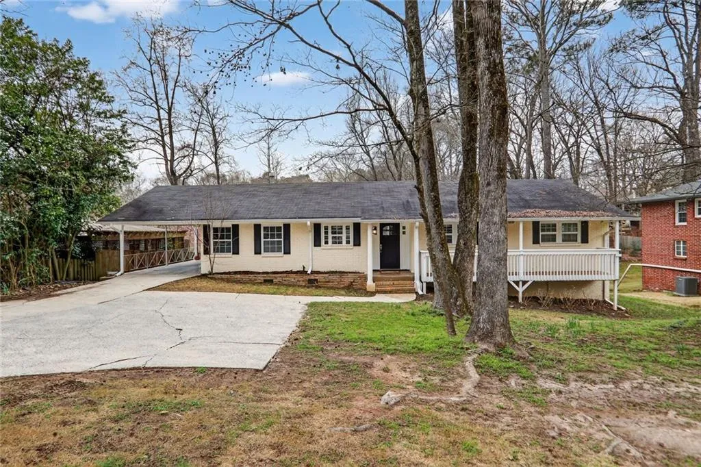 1127 Moores Mill Road Nw, Atlanta, Georgia 30327, 4 Bedrooms Bedrooms, 0 ,3 BathroomsBathrooms,Residential,For Sale,1127 Moores Mill Road Nw,7680134