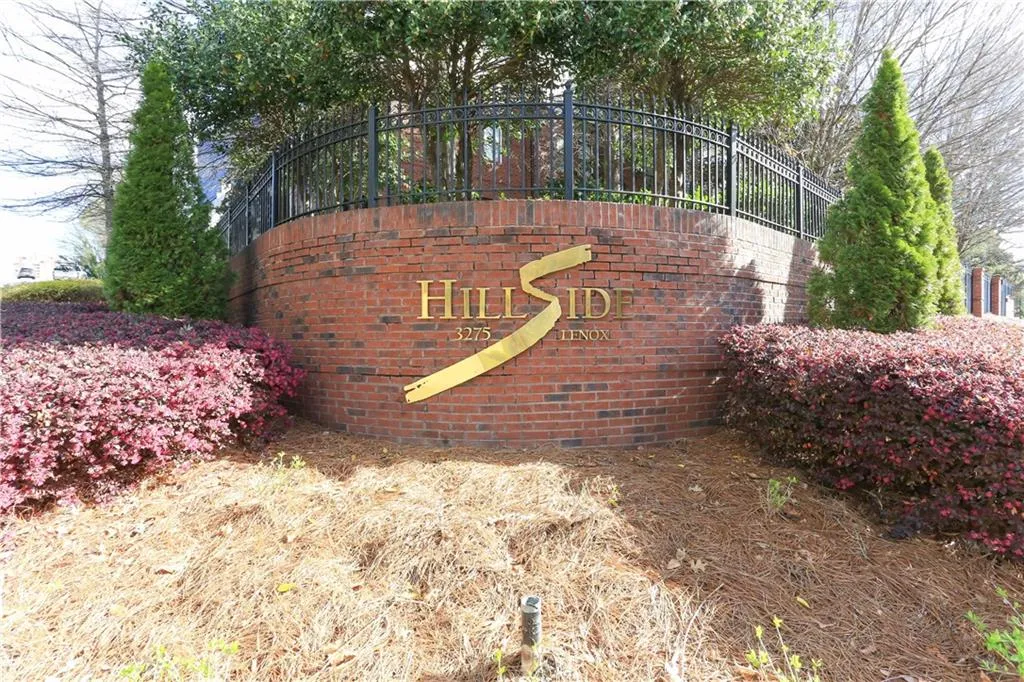 3275 Lenox Road Ne Unit 208, Atlanta, Georgia 30324, 2 Bedrooms Bedrooms, 0 ,2 BathroomsBathrooms,Residential,For Sale,3275 Lenox Road Ne Unit 208,7737593