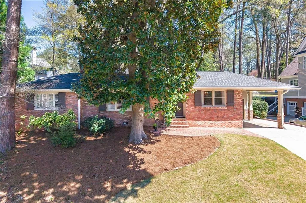2059 Brookview Drive Nw, Atlanta, Georgia 30318, 3 Bedrooms Bedrooms, 0 ,2 BathroomsBathrooms,Residential,For Sale,2059 Brookview Drive Nw,7737143